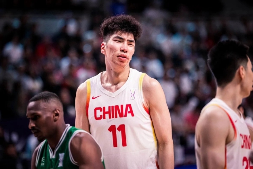 余嘉豪背打 余嘉豪背打