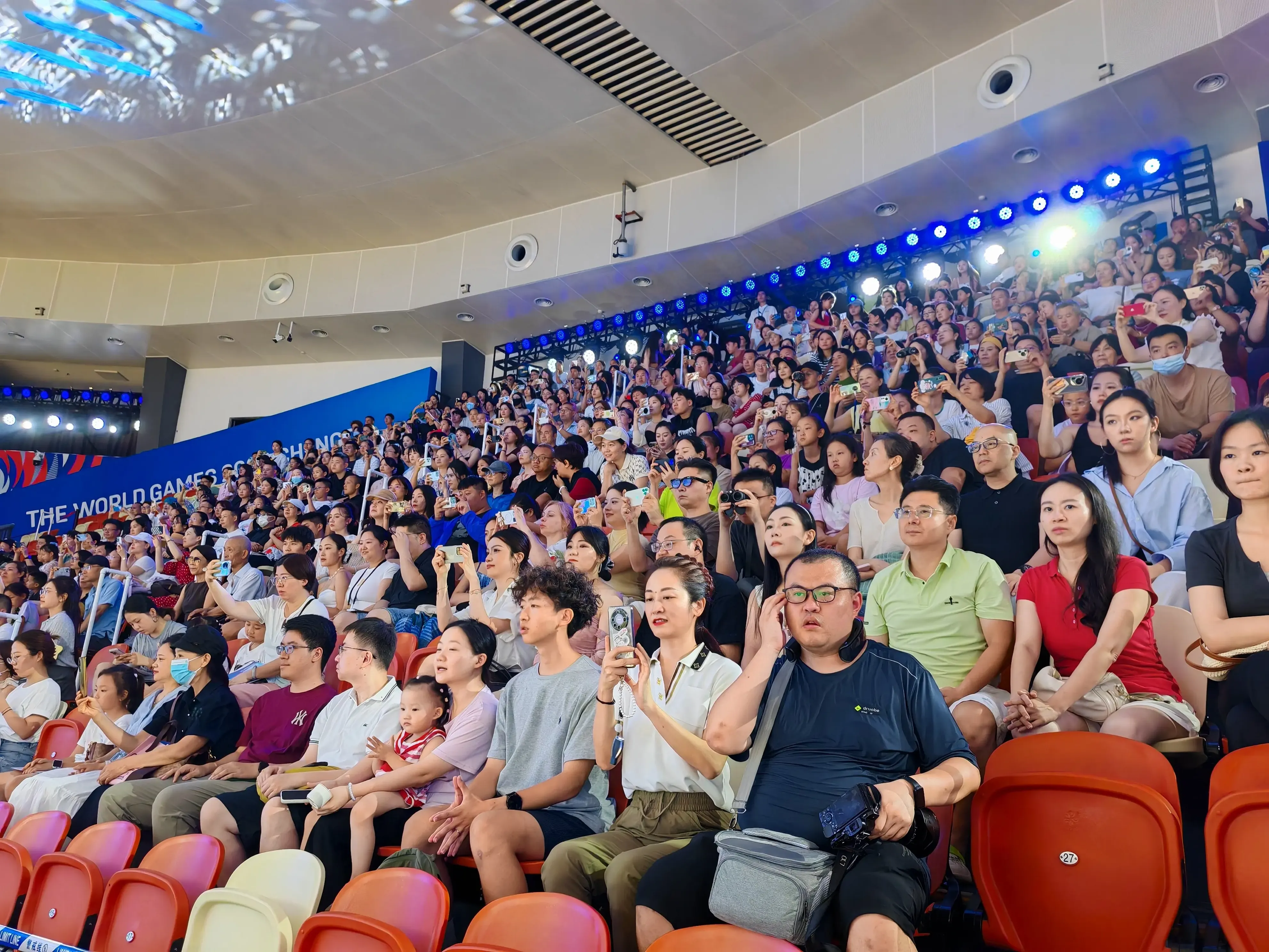 大门外摆放, 成都世运会 大门外摆放, 成都世运会