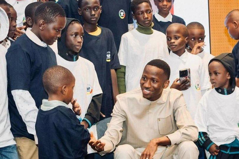 出暖心决定, 国的孤儿, 帕普 出暖心决定, 国的孤儿, 帕普