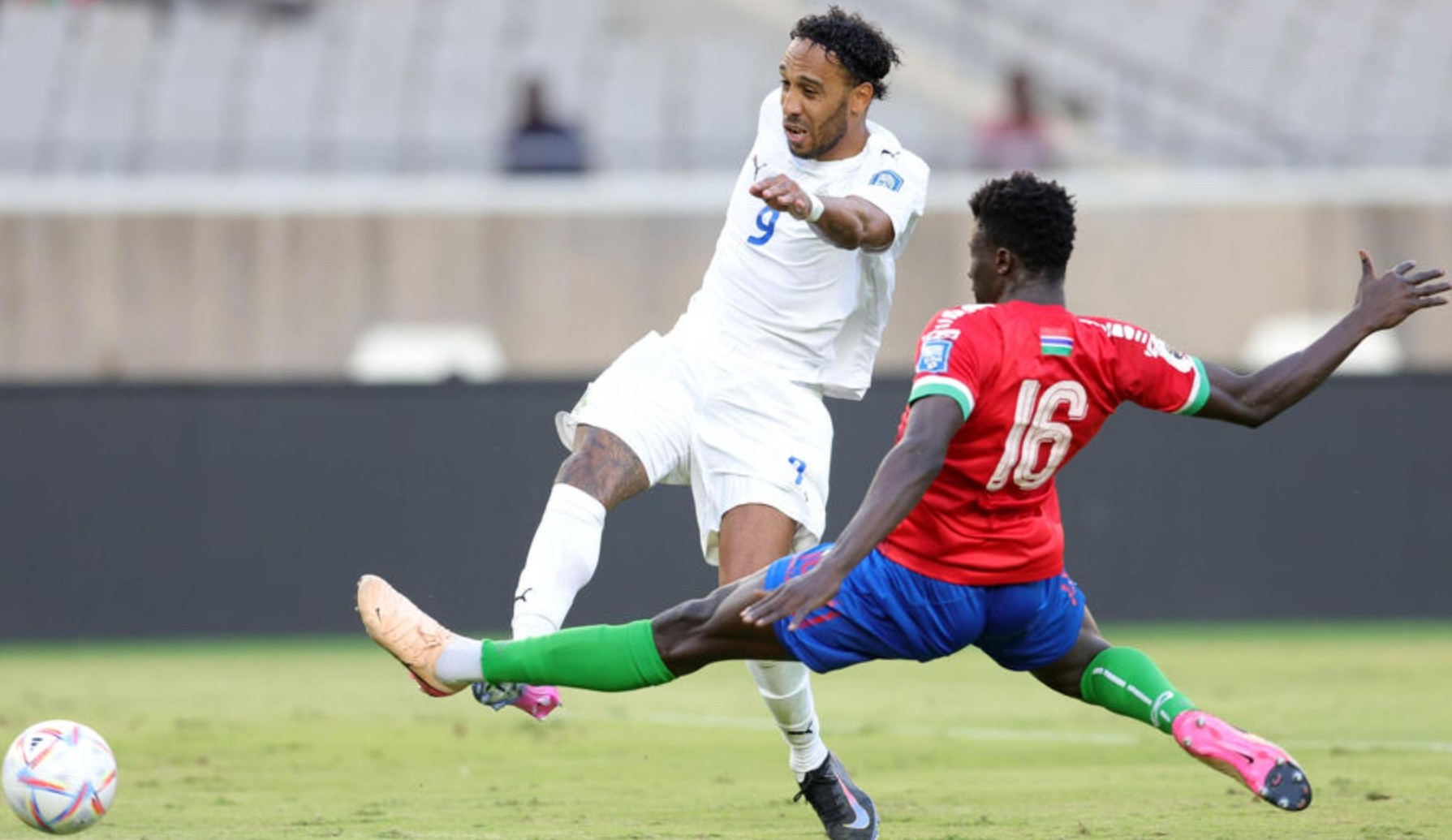 战的加蓬队 战的加蓬队